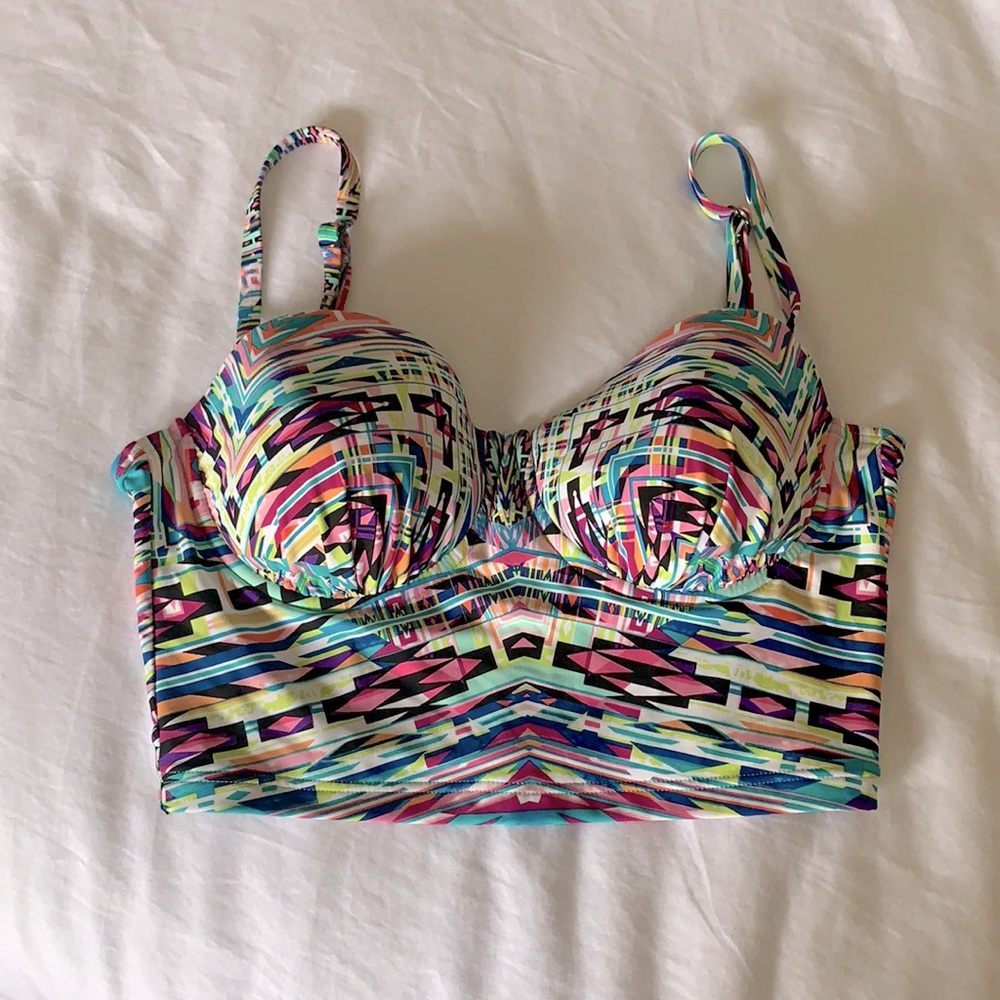 Kenneth Cole Reaction crop bikini top